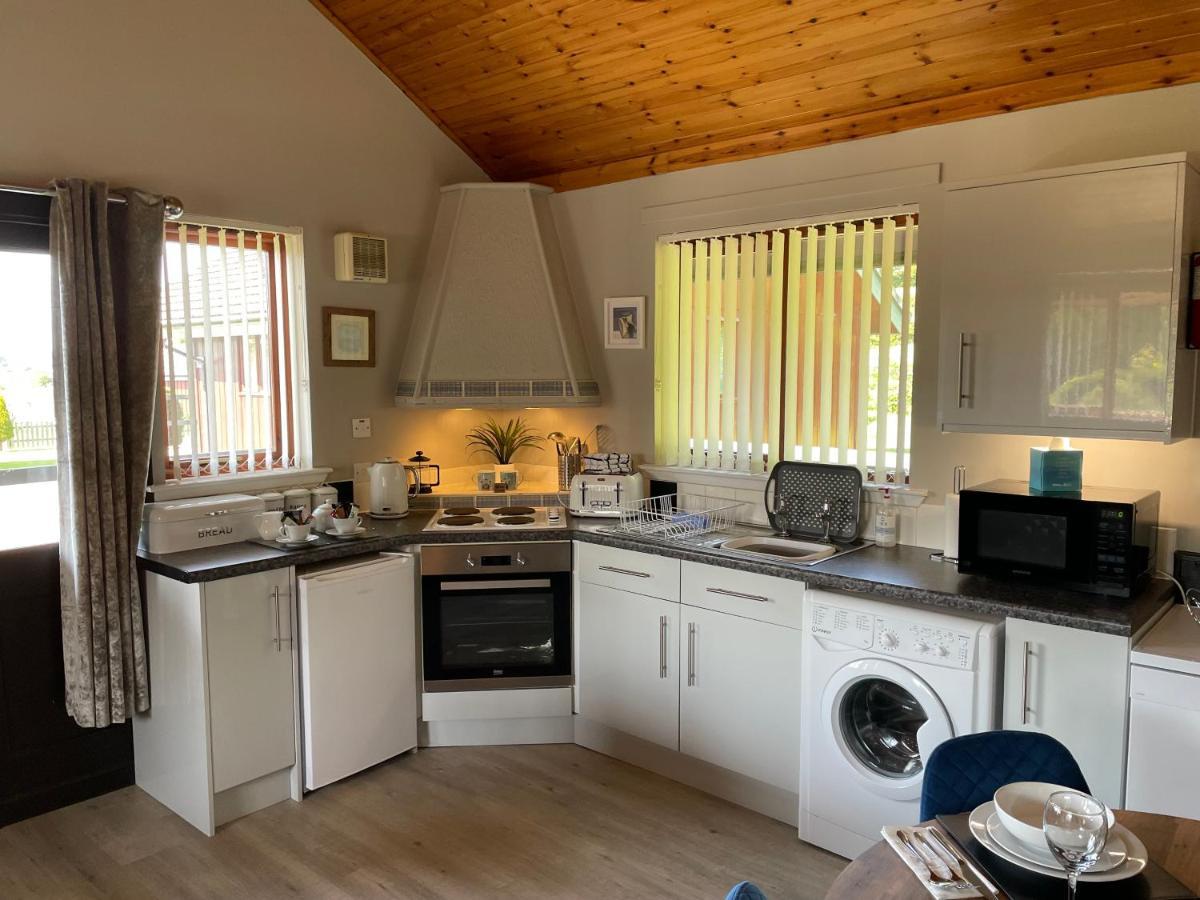 Wellsfield Farm Holiday Lodges Stirling Eksteriør billede