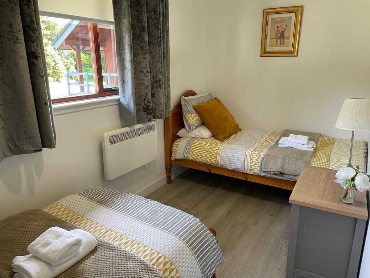 Wellsfield Farm Holiday Lodges Stirling Eksteriør billede