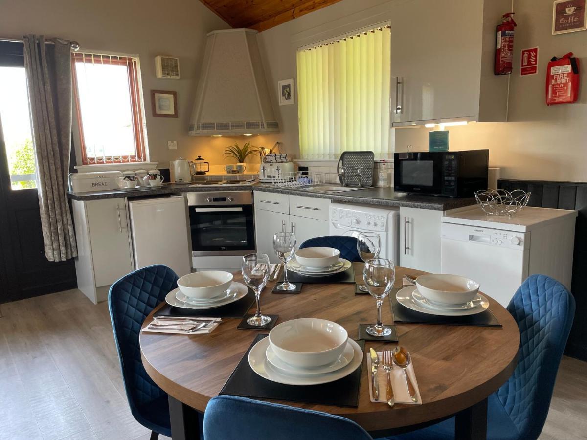 Wellsfield Farm Holiday Lodges Stirling Eksteriør billede