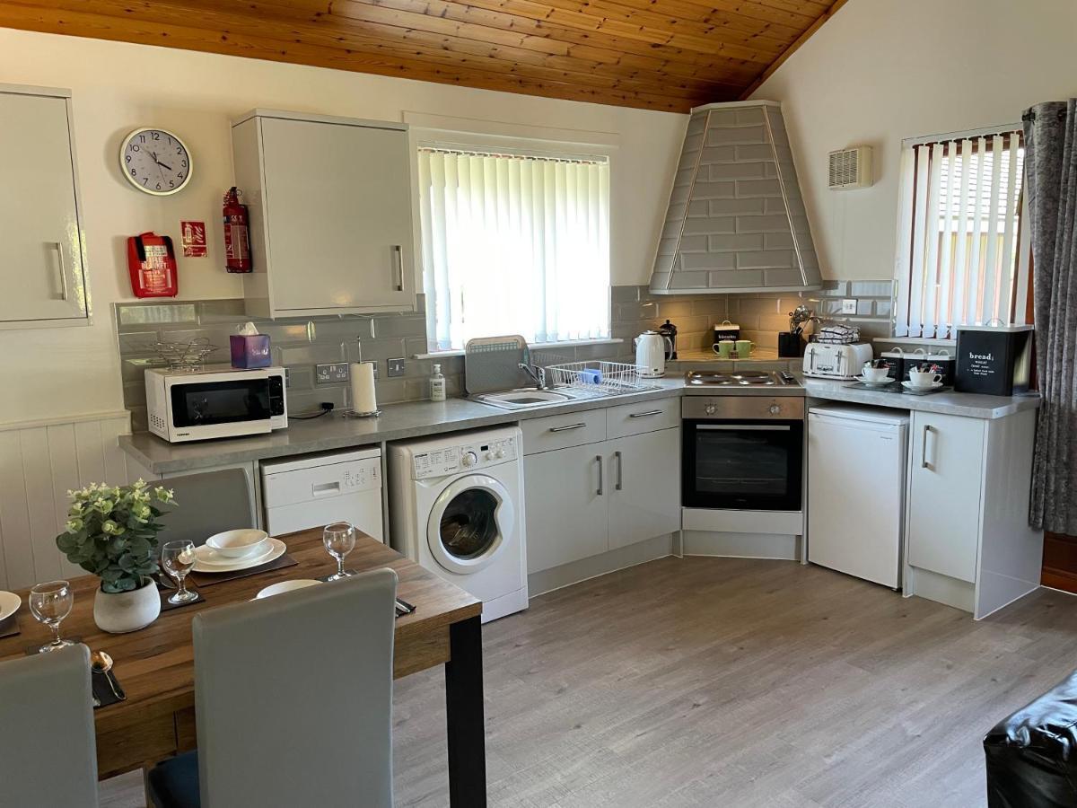Wellsfield Farm Holiday Lodges Stirling Eksteriør billede