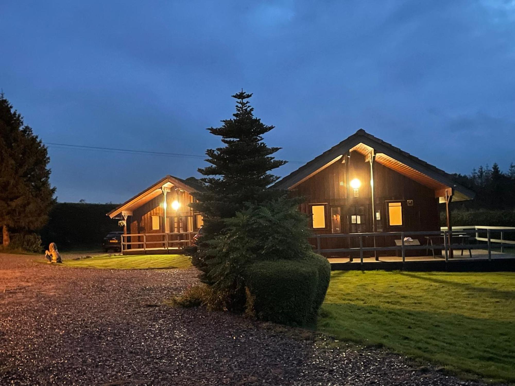 Wellsfield Farm Holiday Lodges Stirling Eksteriør billede