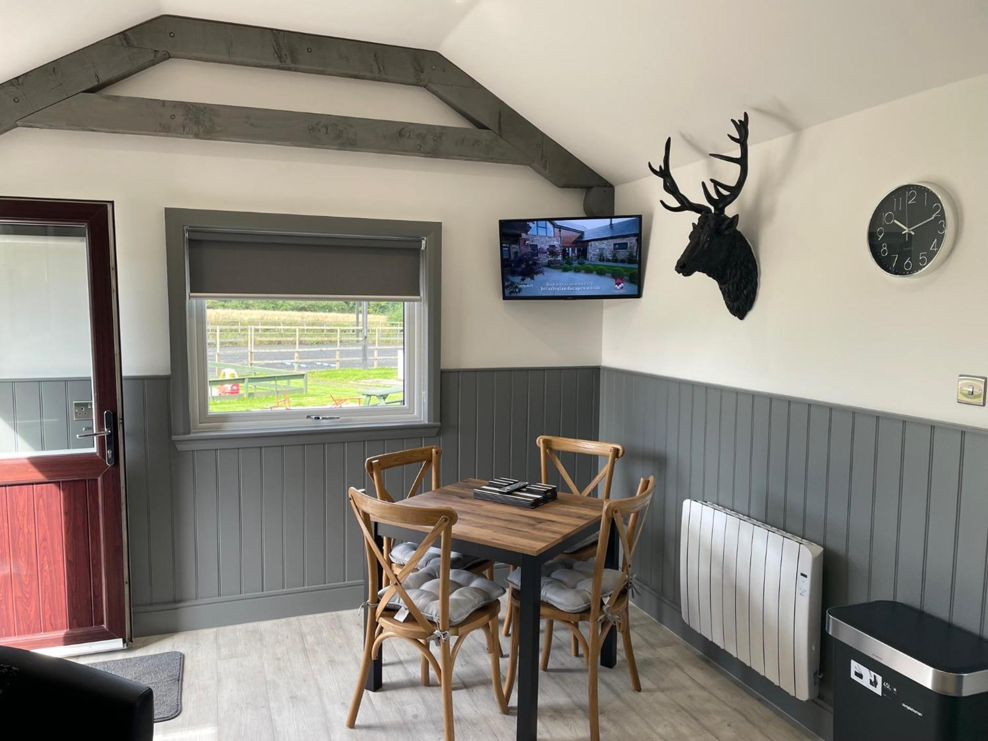 Wellsfield Farm Holiday Lodges Stirling Eksteriør billede